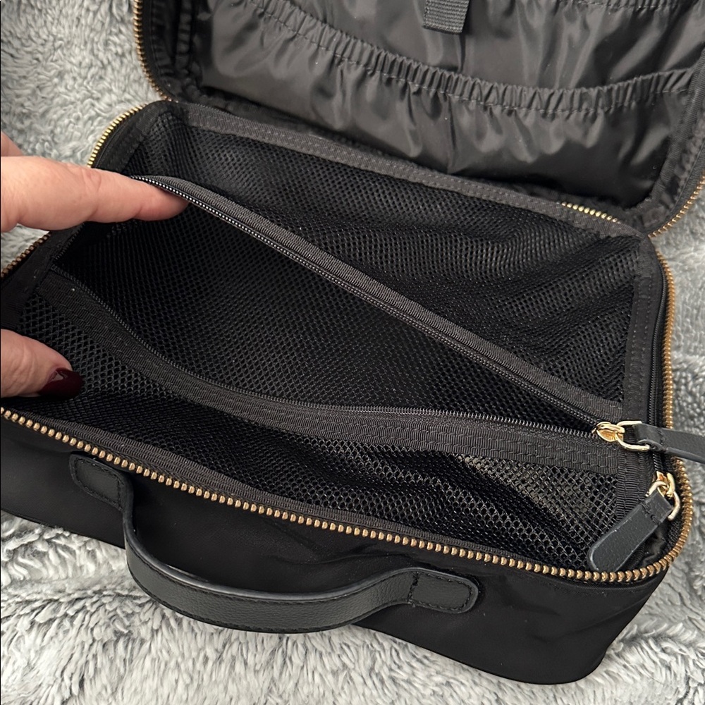 Kate Spade Toiletry Cosmetic Travel Bag - Picture 11 of 16
